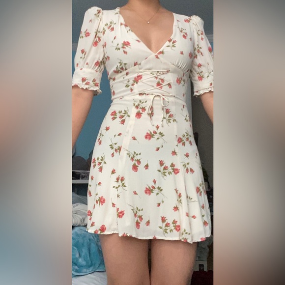 Reformation Steph Dress - Creme Florence - Picture 5 of 6